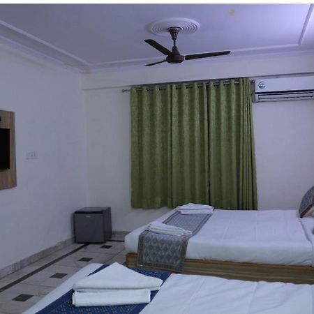 Hotel Star Palace - Near Karol Bagh Metro Delhi  Luaran gambar
