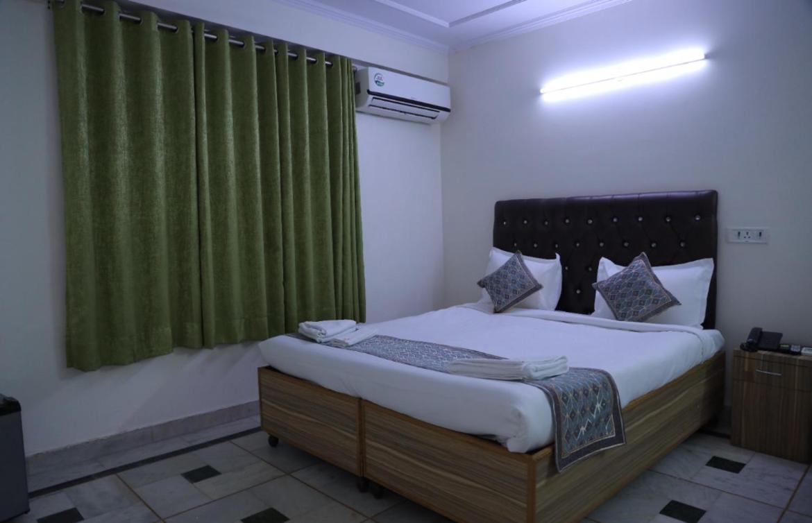 Hotel Star Palace - Near Karol Bagh Metro Delhi  Luaran gambar